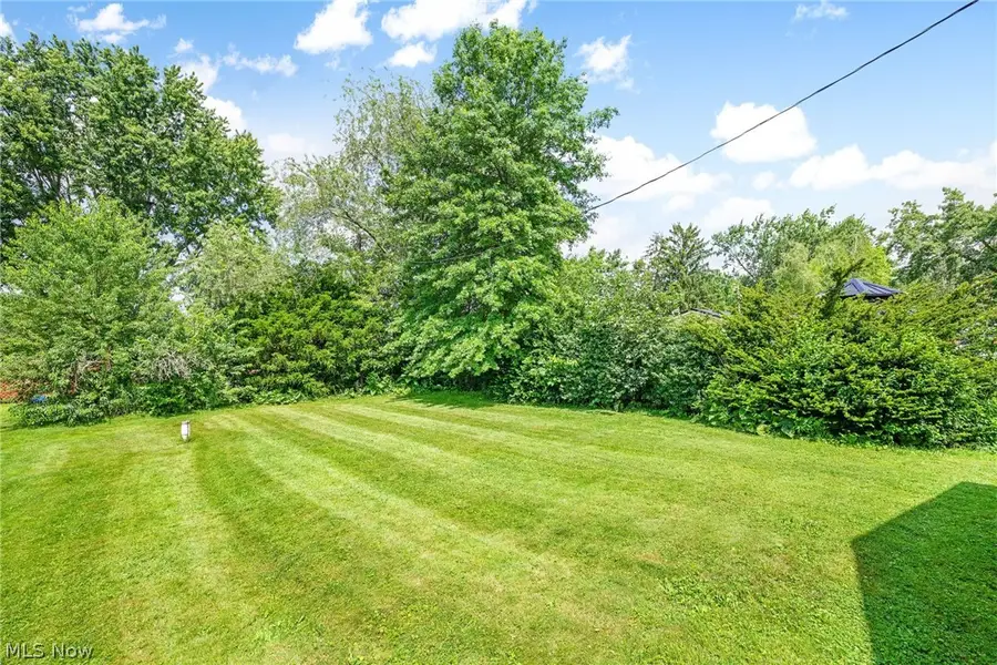 4089 Addison Ne Avenue, Louisville, OH 44641 - #3