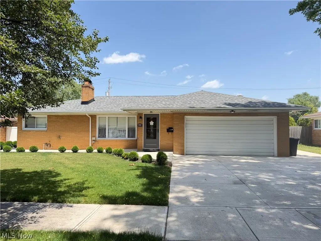 14750 Seneca Trail, Middleburg Heights, OH 44130 - #1