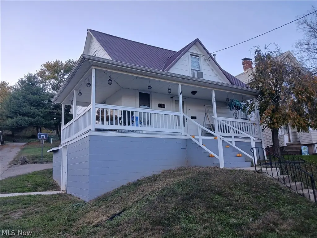 107 Vine Street, Marietta, OH 45750 - #1