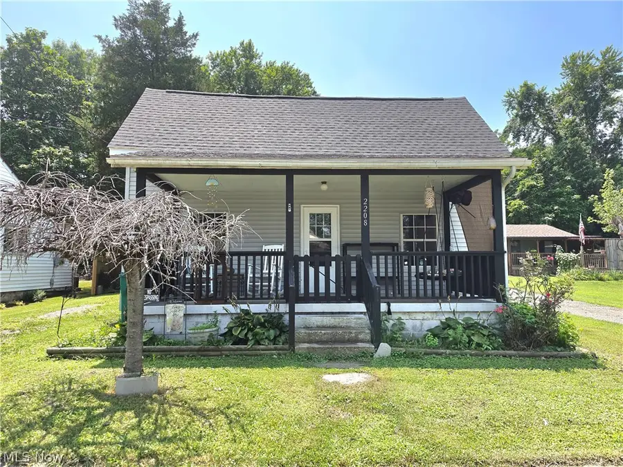 2208 11th Avenue, Parkersburg, WV 26101 - #2