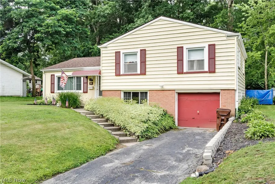 4220 Mill Trace Road, Youngstown, OH 44511 - #3