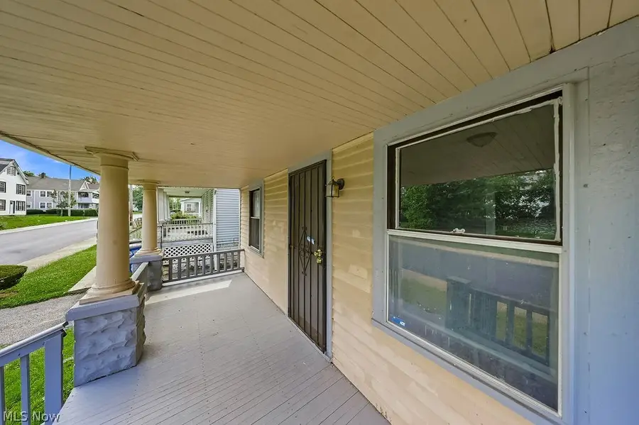 11702 Honeydale Avenue, Cleveland, OH 44120 - #2