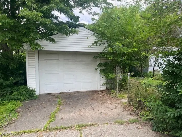 252 Kenmore Avenue, Toledo, OH 43609 - #3