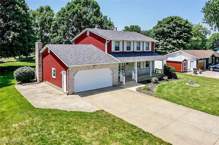 11937 Basswood Nw Avenue, Uniontown, OH 44685 - #2