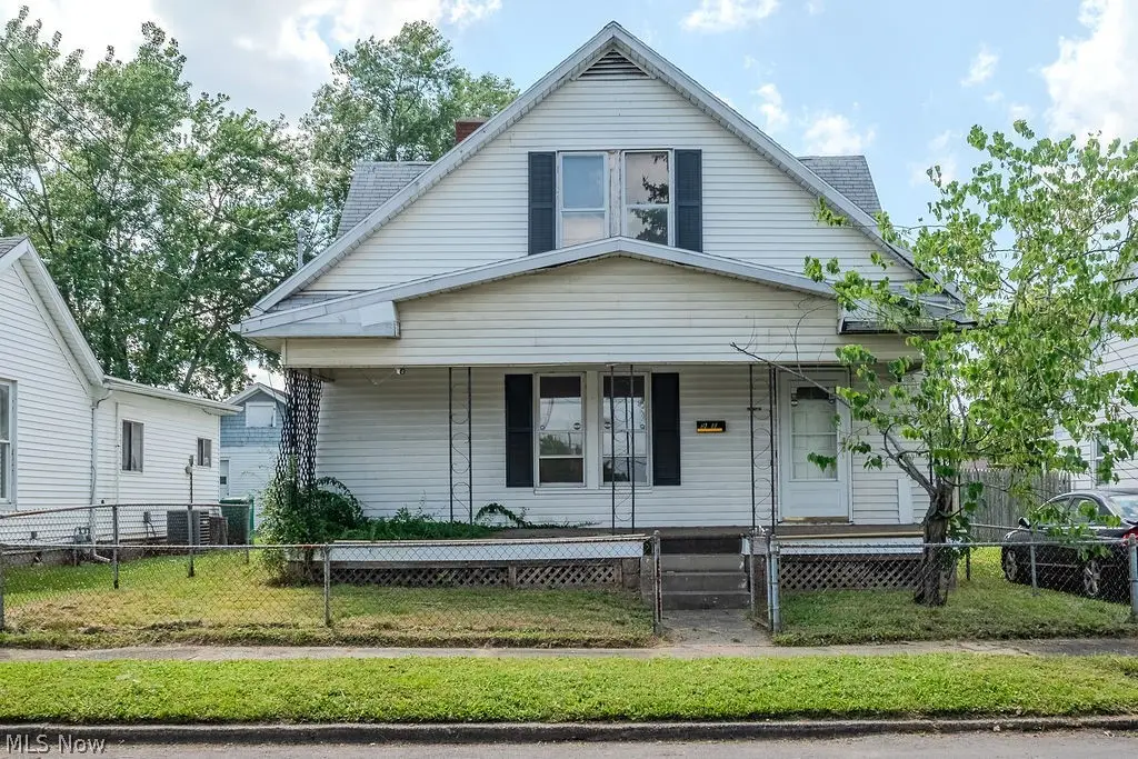 911 Dickel Avenue, Parkersburg, WV 26101 - #1