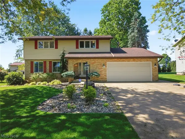 2230 Vixen Nw Street, North Canton, OH 44720