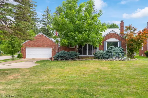 1904 Lincoln E Way, Massillon, OH 44646