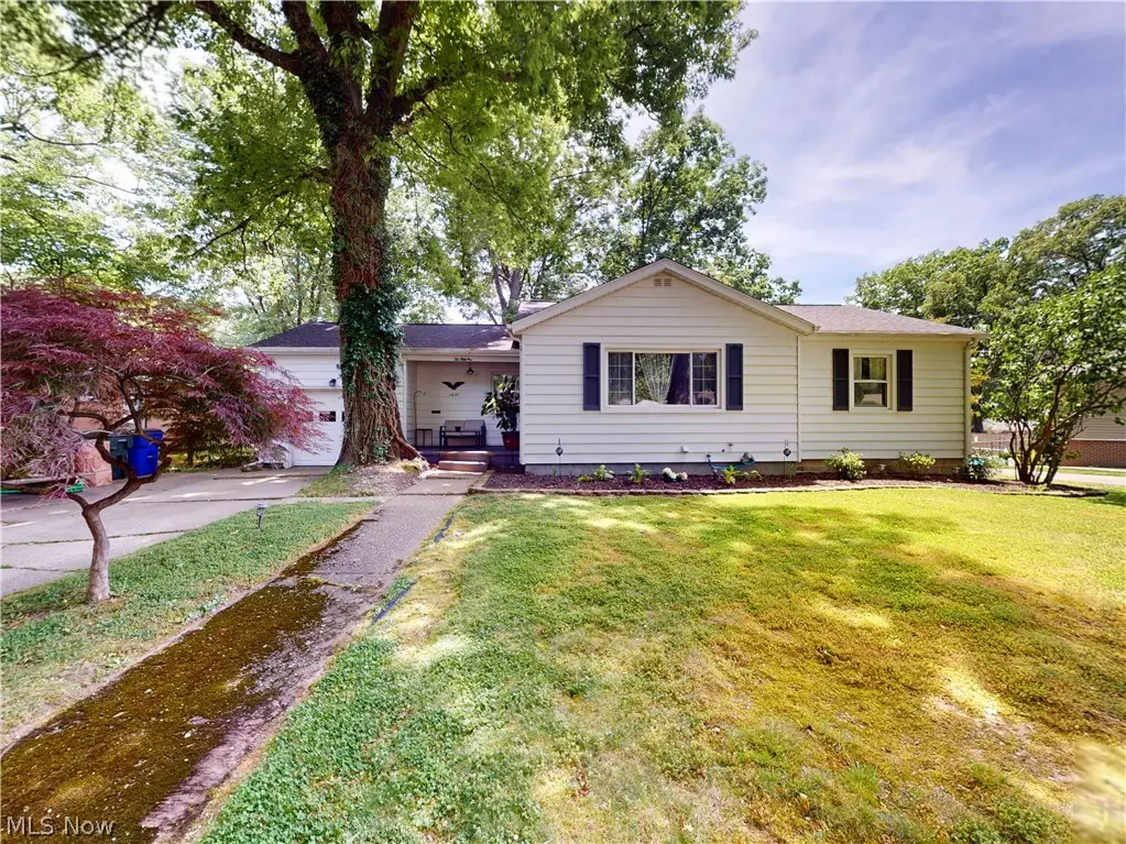 1051 Crown Avenue, Ravenna, OH 44266 - #1
