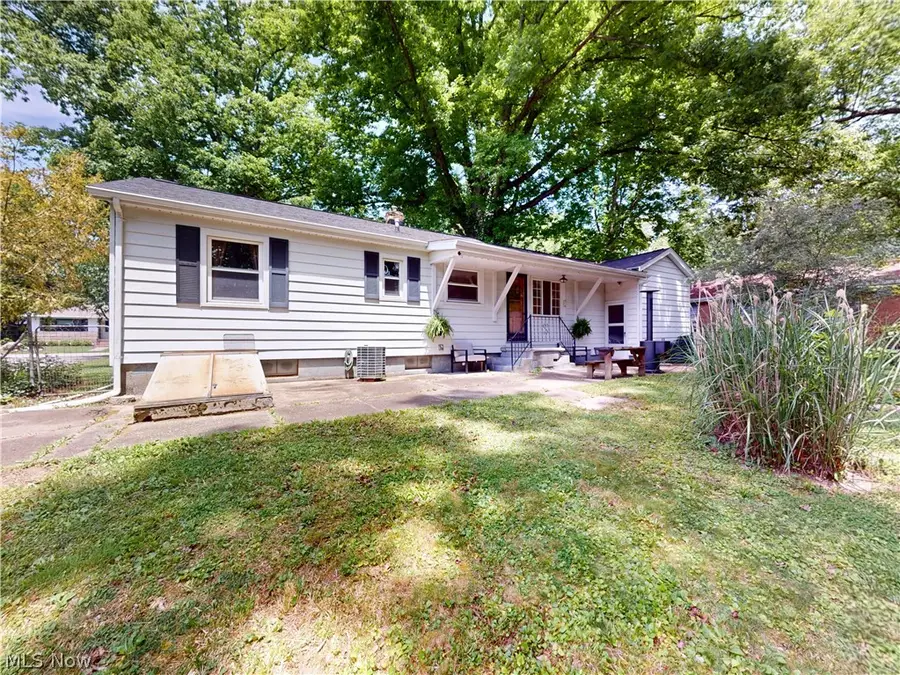 1051 Crown Avenue, Ravenna, OH 44266 - #2