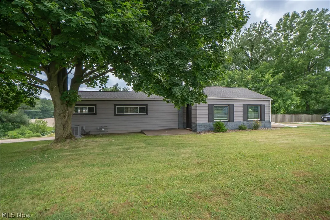 1621 Hankins Ne Road, Massillon, OH 44646 - #1