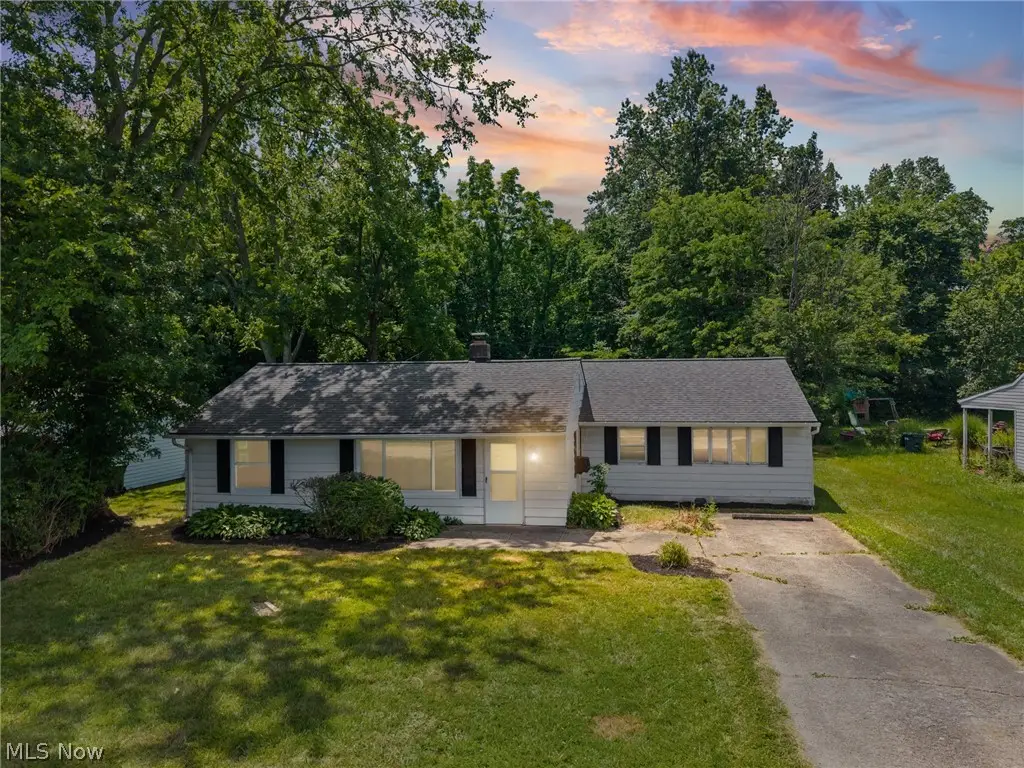 27111 Lynn Drive, Olmsted, OH 44138 - #1