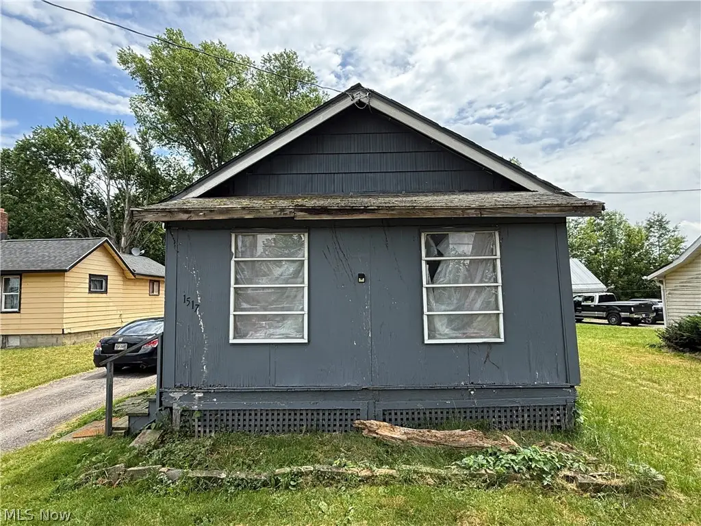 1517 & 1527 Francis Se Avenue, Warren, OH 44484 - #1