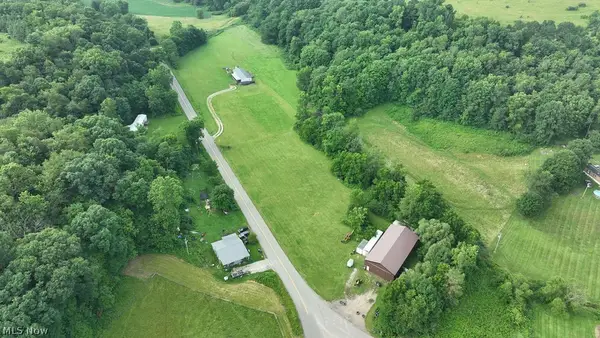 Crooked Creek Se Road, Uhrichsville, OH 44683