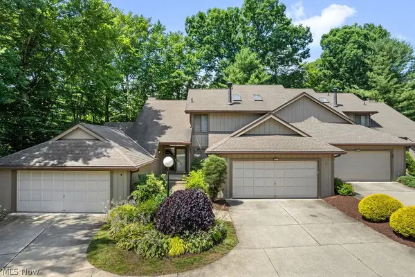 2180 Stone Creek Trail, Cuyahoga Falls, OH 44223