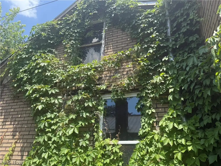 311 Mcconnell Street, Uhrichsville, OH 44683 - #2