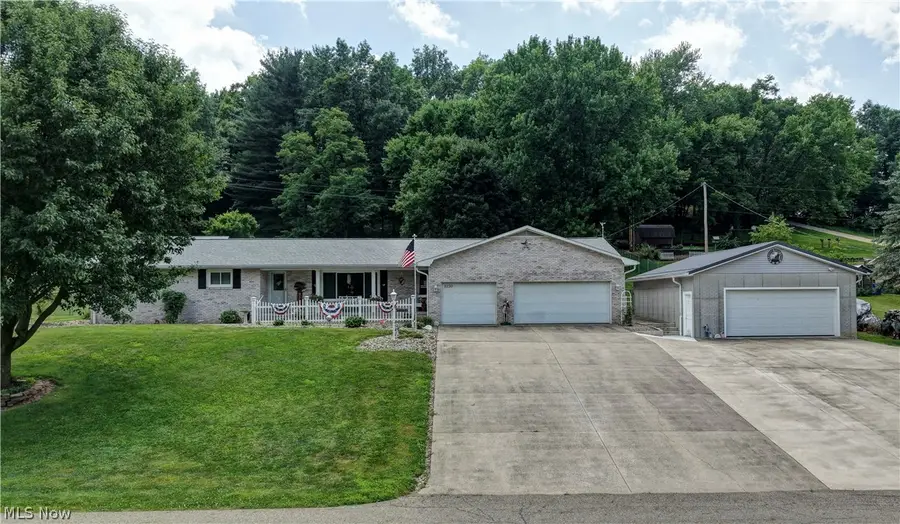 3130 Foothill Se Drive, New Philadelphia, OH 44663 - #2