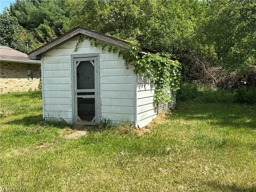 10056 Lawndell Sw Road, Navarre, OH 44662 - #3