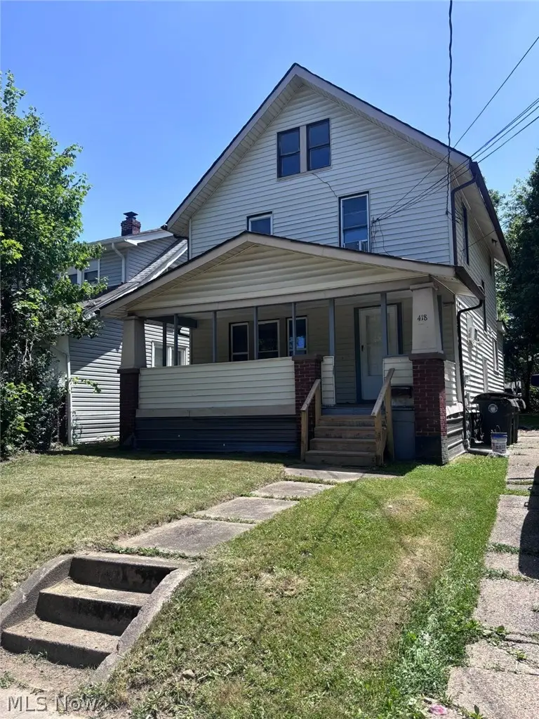 418 Stanton Avenue, Akron, OH 44301 - #3