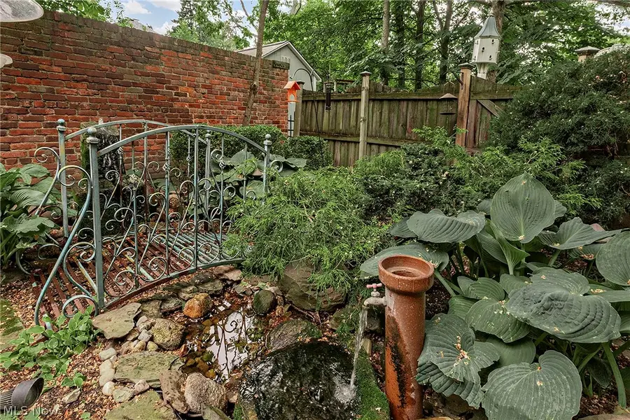 2469 Kenilworth Road, Cleveland Heights, OH 44106 - #3