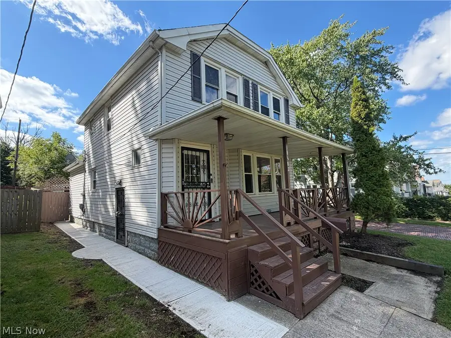 8602 Jeffries Avenue, Cleveland, OH 44105 - #3