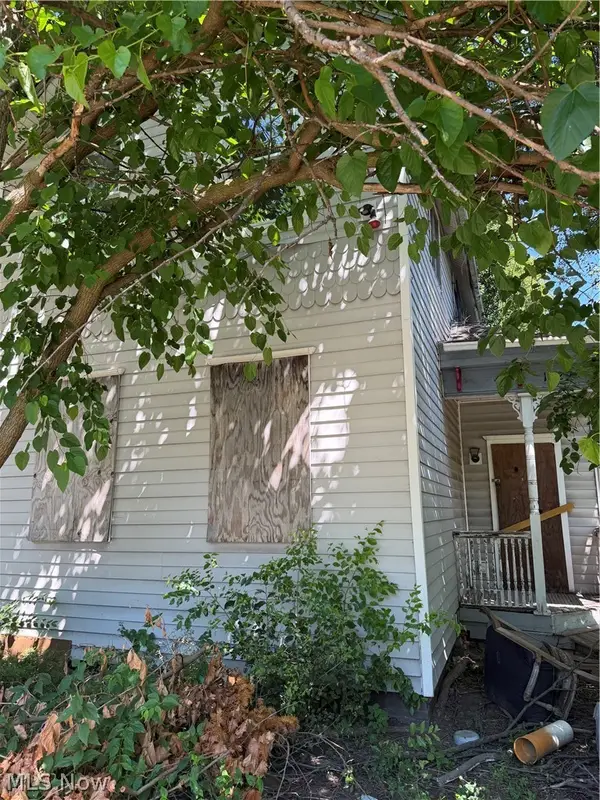 1929 W 57th Street, Cleveland, OH 44102