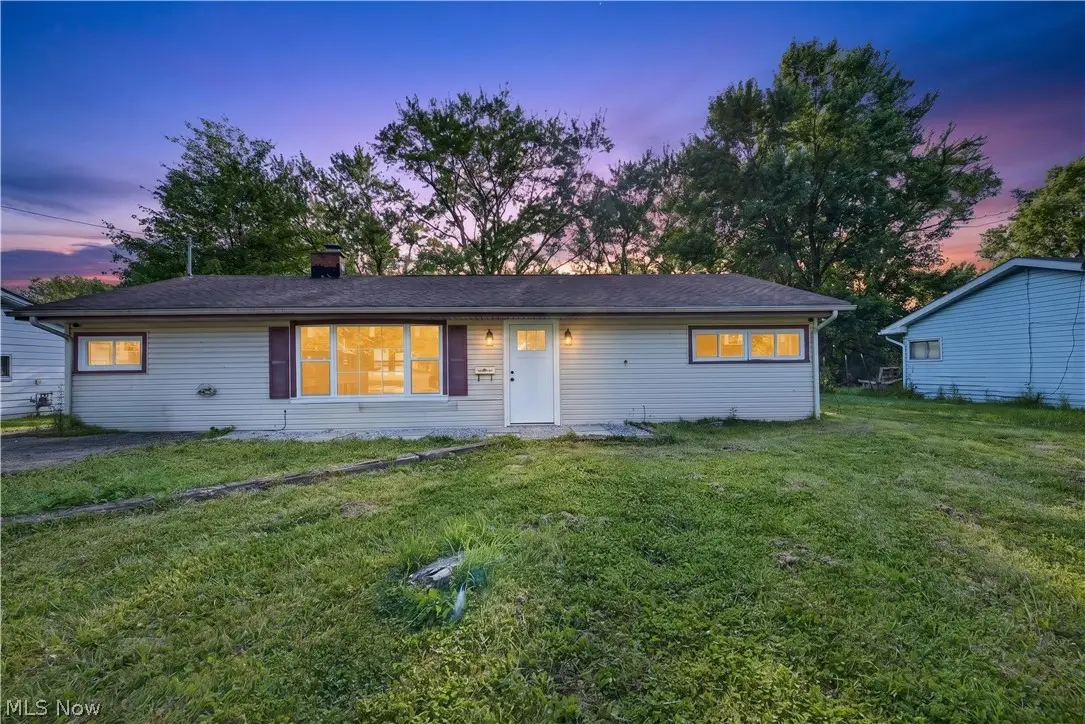 2476 Amberly Drive, Youngstown, OH 44511 - #1