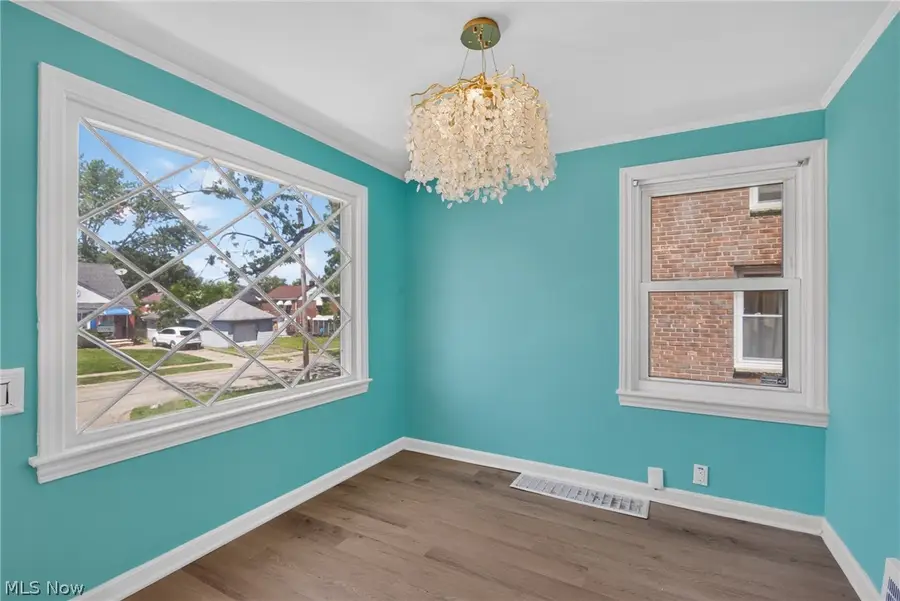 18412 Waterbury Avenue, Maple Heights, OH 44137 - #2