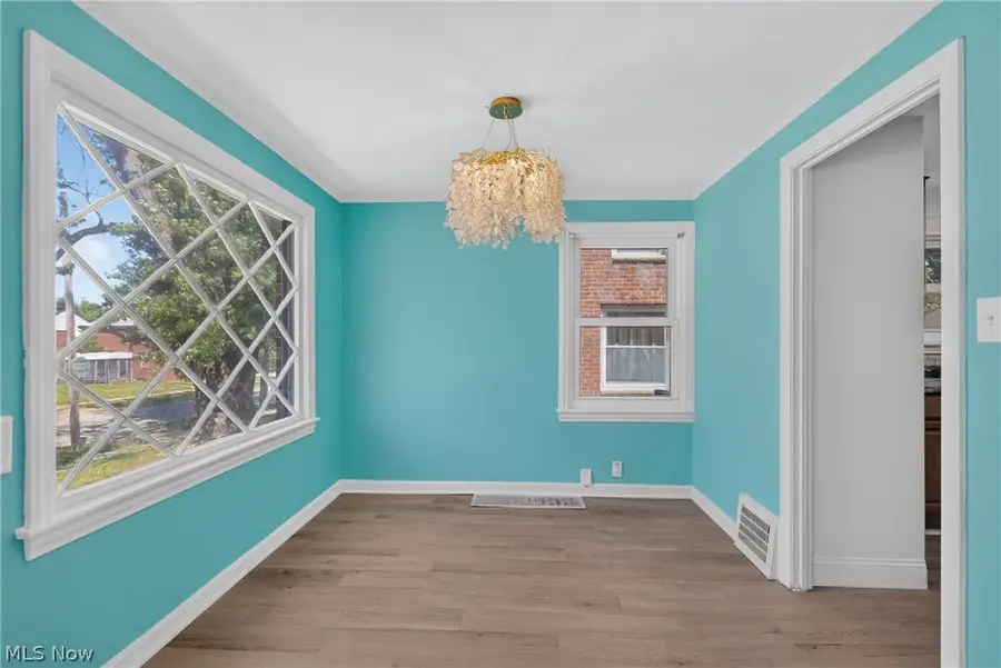 18412 Waterbury Avenue, Maple Heights, OH 44137 - #3