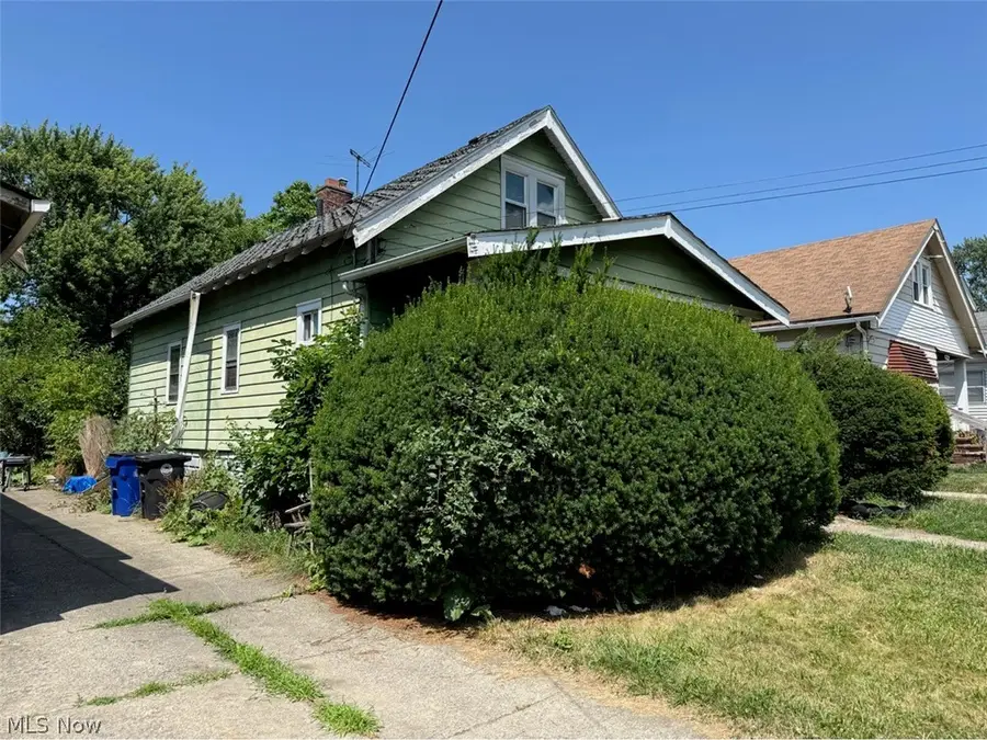 10205 Sandusky Avenue, Cleveland, OH 44105 - #2