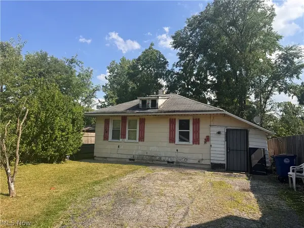 16404 Tarkington Avenue, Cleveland, OH 44128