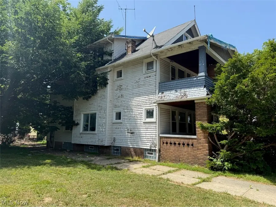 1248 E 137th Street, Cleveland, OH 44112 - #3