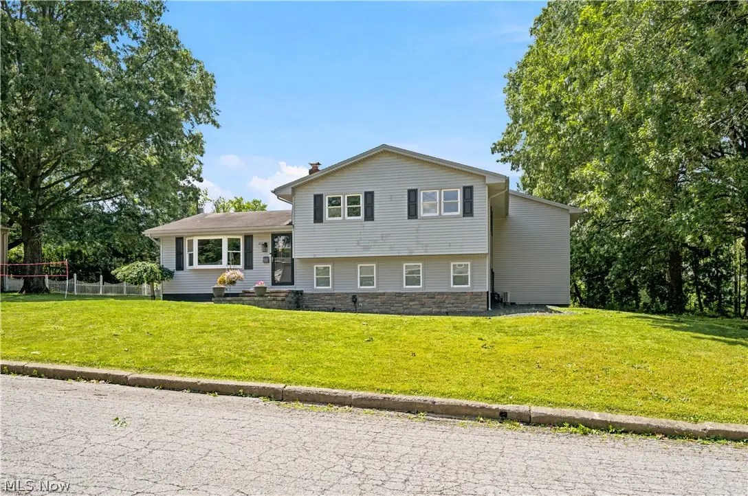 273 Blueberry Drive, Columbiana, OH 44408 - #1