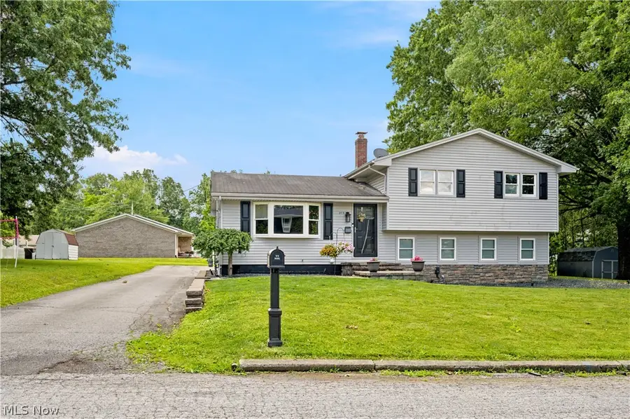 273 Blueberry Drive, Columbiana, OH 44408 - #2