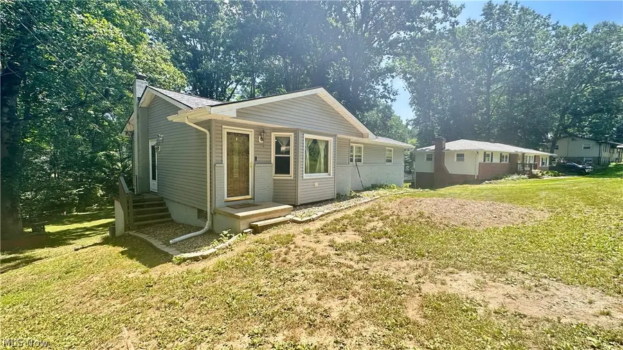 8470 Shadyview Nw Avenue, Clinton, OH 44216 - #2