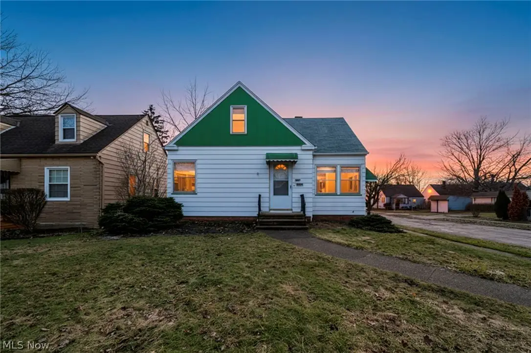 21202 Gardenview Drive, Maple Heights, OH 44137 - #1
