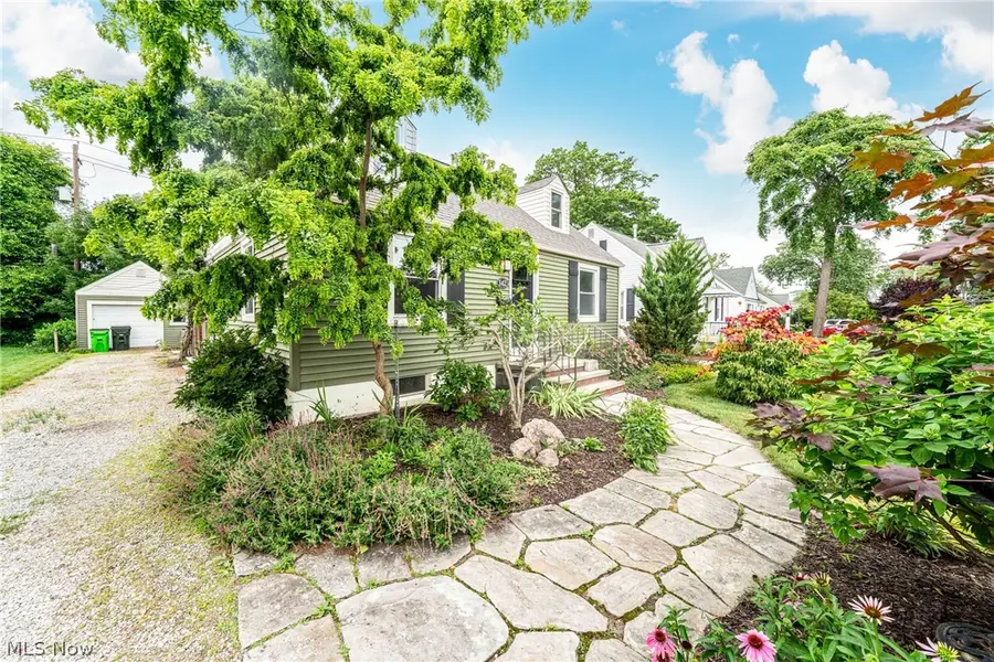 142 Woodstock Drive, Avon Lake, OH 44012 - #3