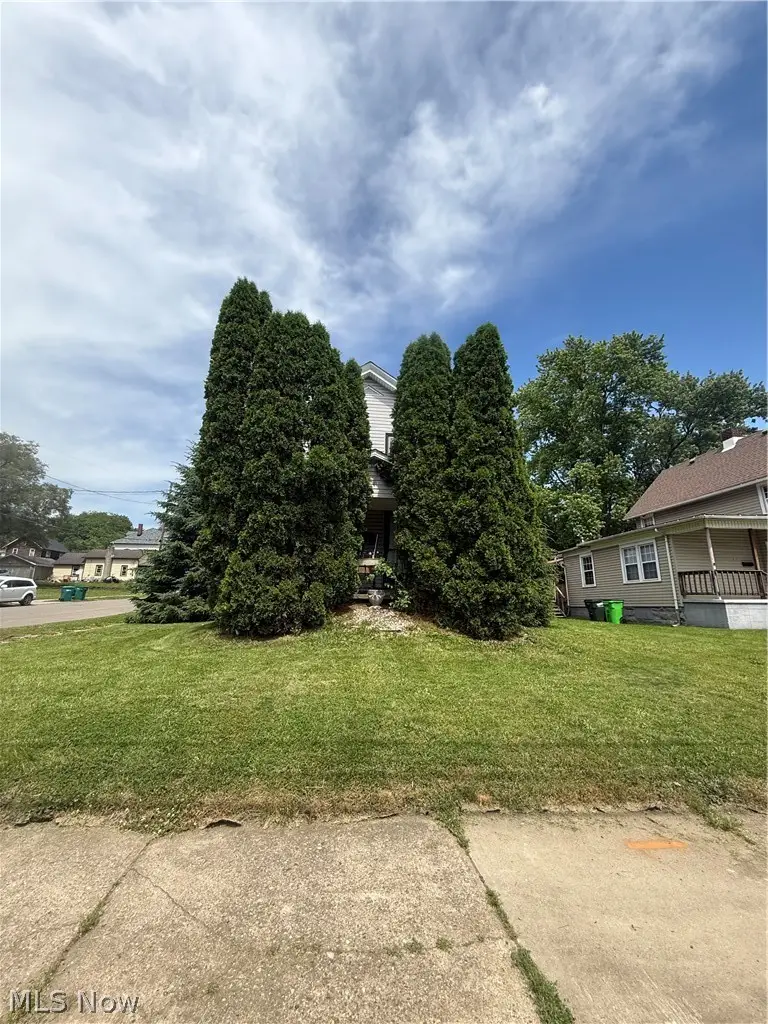 804 Erie S Street, Massillon, OH 44646 - #1