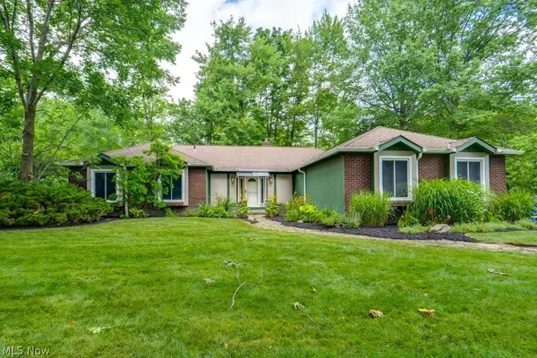 32771 N Burr Oak Drive, Solon, OH 44139