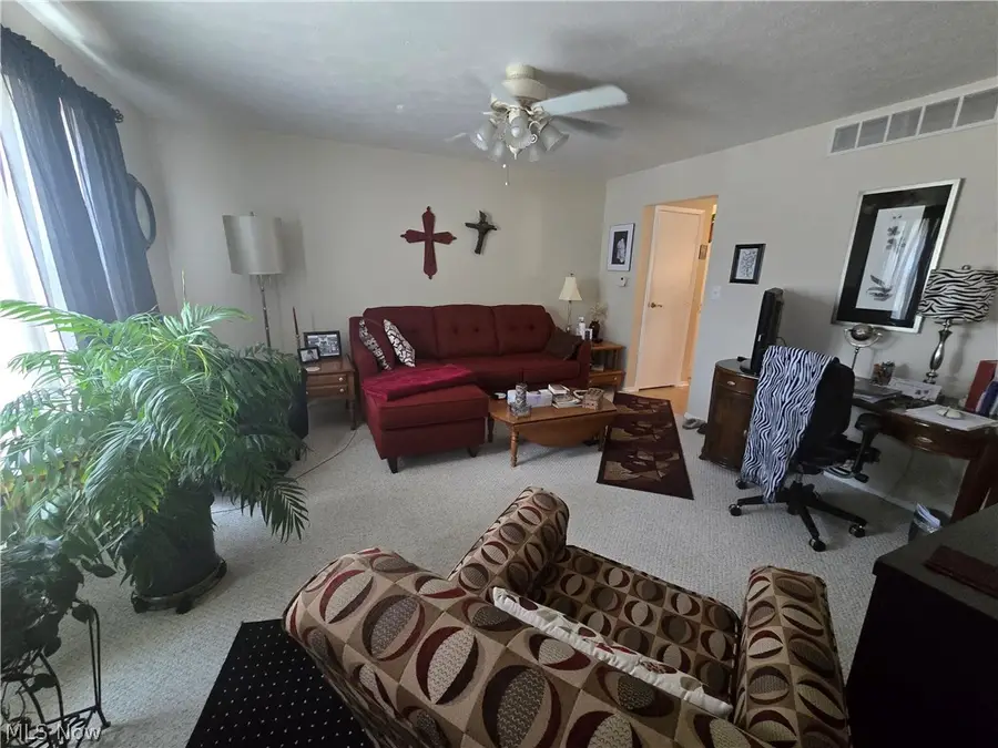 27 Campbell Drive, Parkersburg, WV 26104 - #2