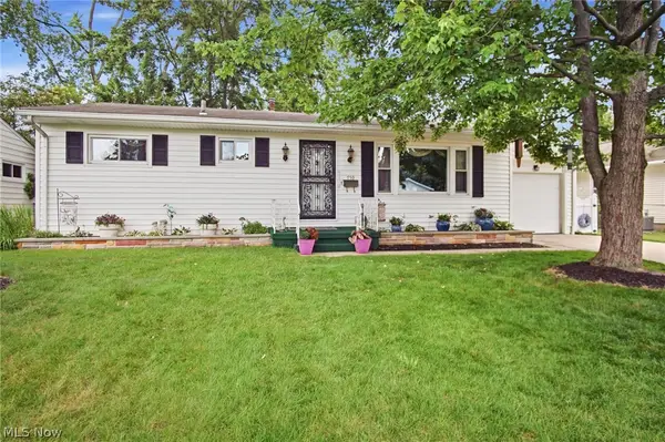 759 Orrville Avenue, Cuyahoga Falls, OH 44221
