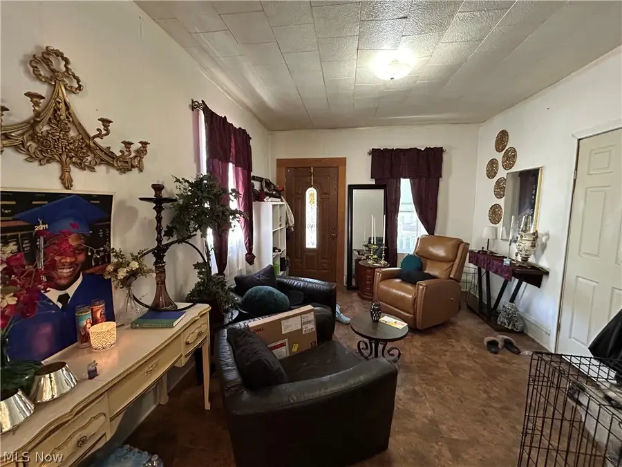1764 E 33rd Street, Cleveland, OH 44114 - #3
