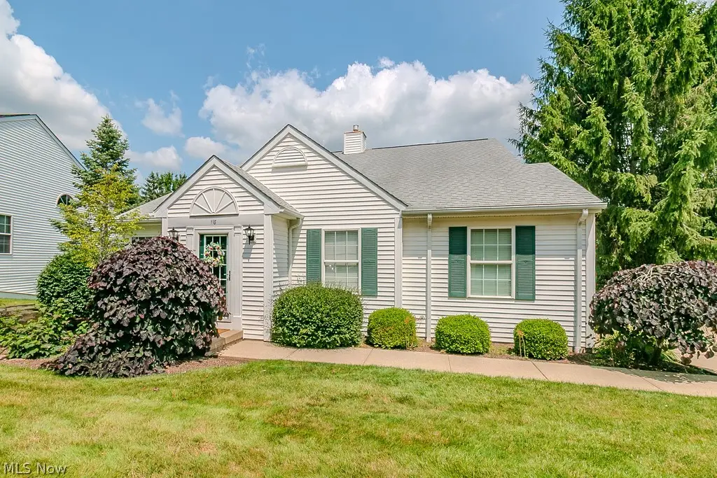 118 Kensington Court, Aurora, OH 44202 - #1