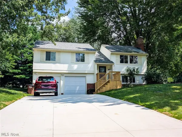 1210 Tumbleweed Ne Street, Uniontown, OH 44685