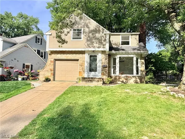 5751 Onaway Oval, Parma, OH 44130