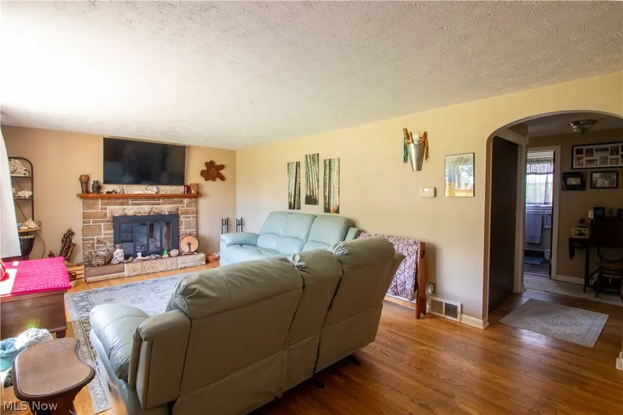 10381 Portage Nw Street, Canal Fulton, OH 44614 - #3