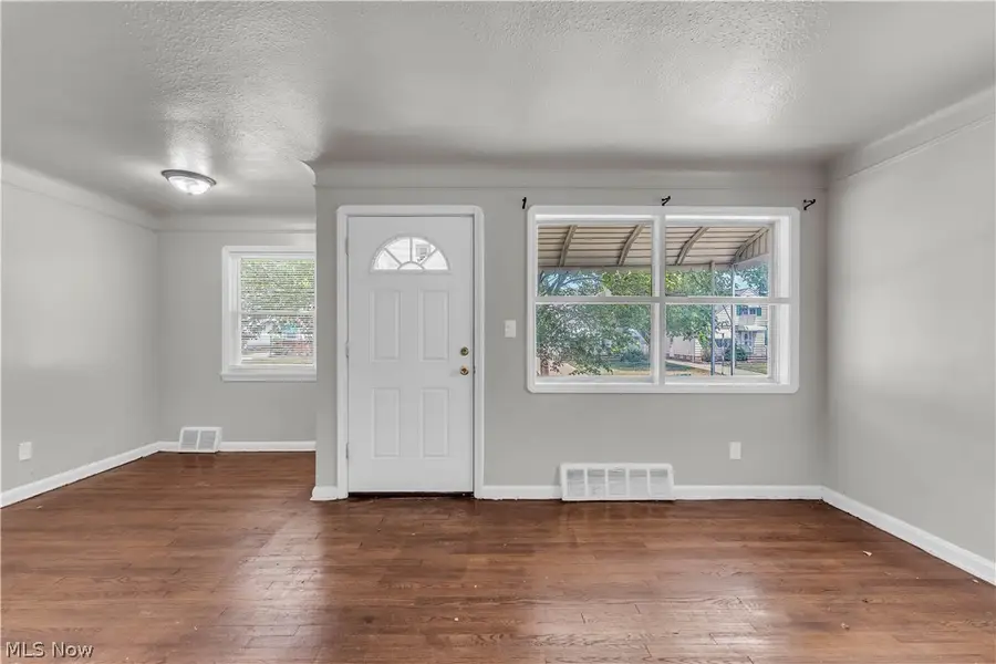 15902 Maplewood Avenue, Maple Heights, OH 44137 - #3