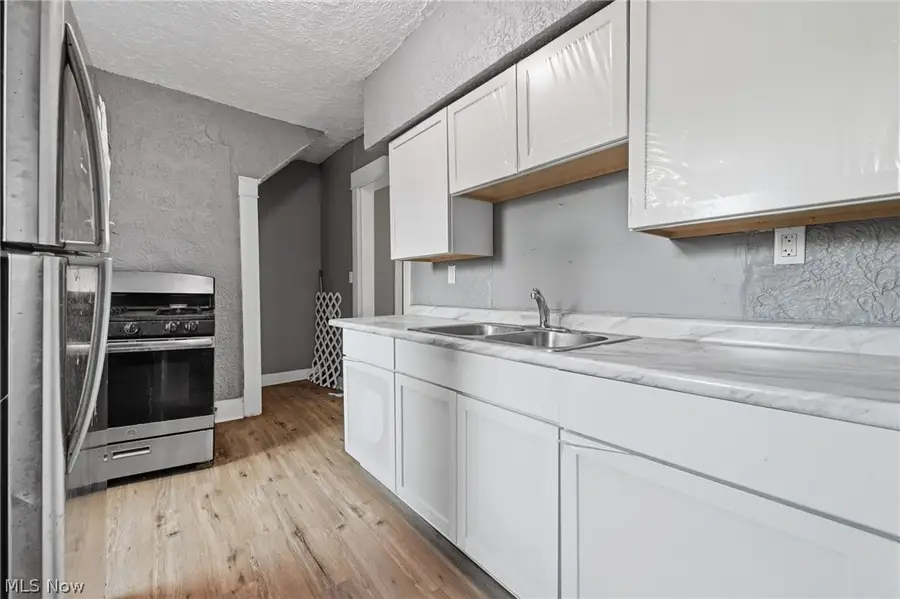 3337 E 143rd Street, Cleveland, OH 44120 - #2