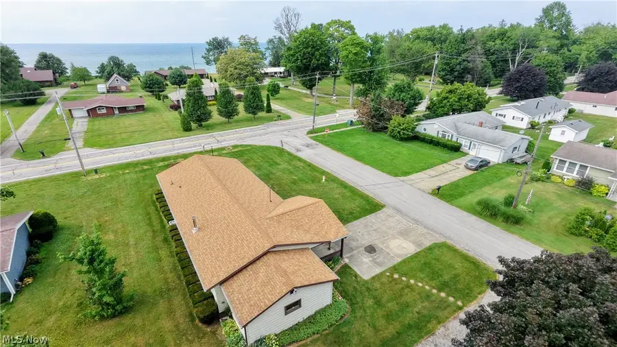 1099 Lake Rd Road, Conneaut, OH 44030 - #2
