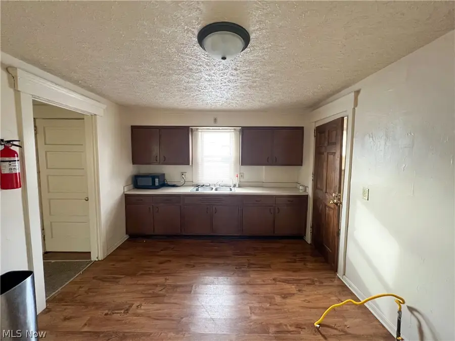 302 Huntington Avenue, Akron, OH 44306 - #3