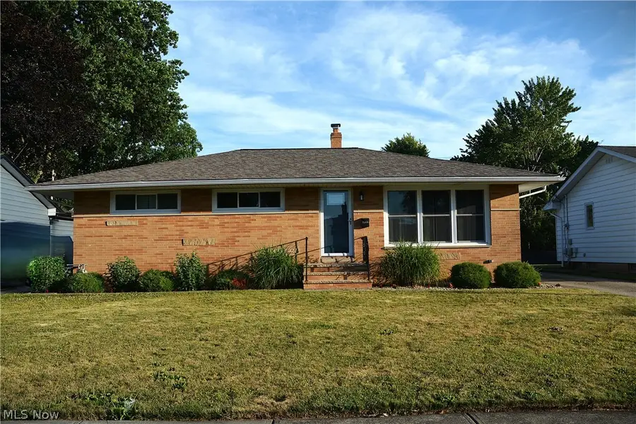 12085 Stormes Drive, Parma, OH 44130 - #2
